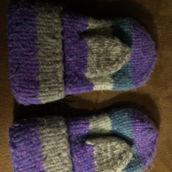 Homemade wool mittens - Picture 2 of 4